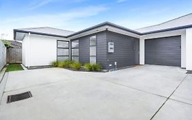 Modern And Central With 2 Ensuites -By Kosh Bnb